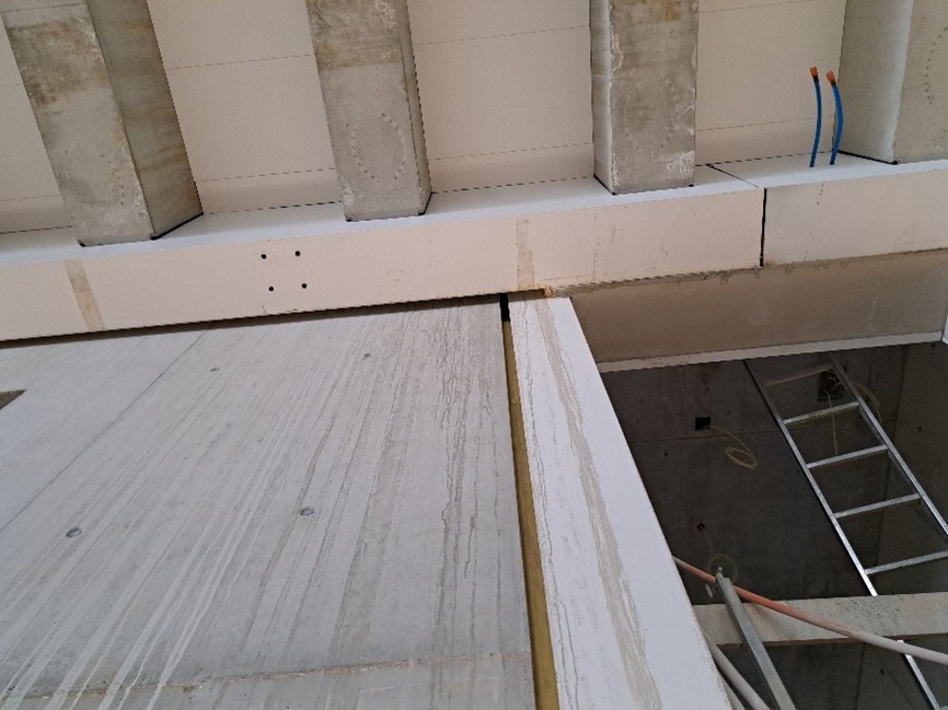 Messaufbau mit SYSCOM MR3003 auf elastisch gelagerter Bodenplatte